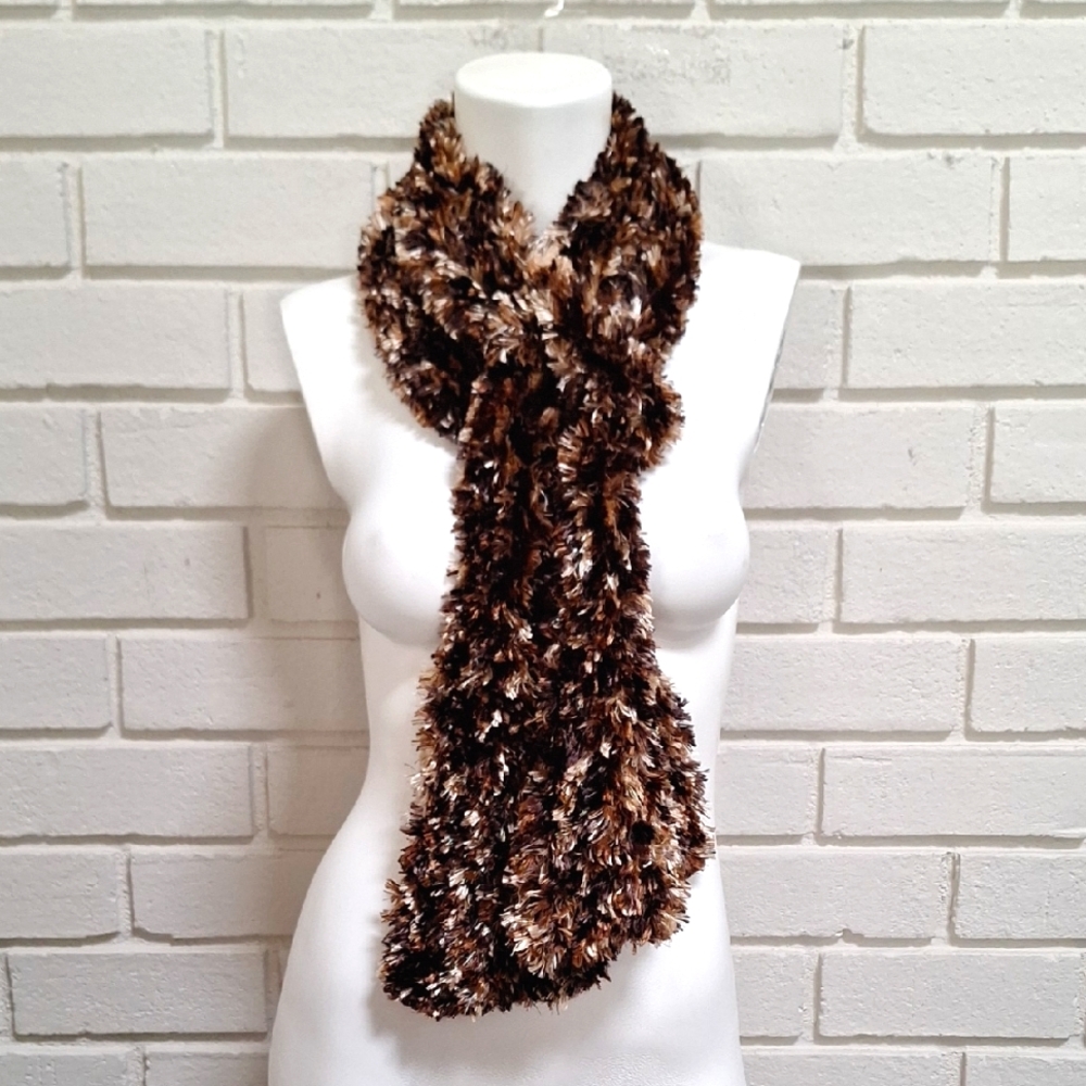 Croft & Barrow Brown Heathered Textured Soft & Fuzzy Scarf.